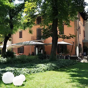 https://hotel-due-pini-casinalbo-di-formigine.emilia-romagnahotels.net